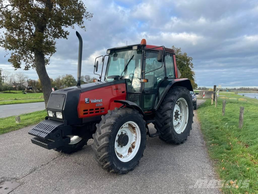 Valmet 6200 トラクター