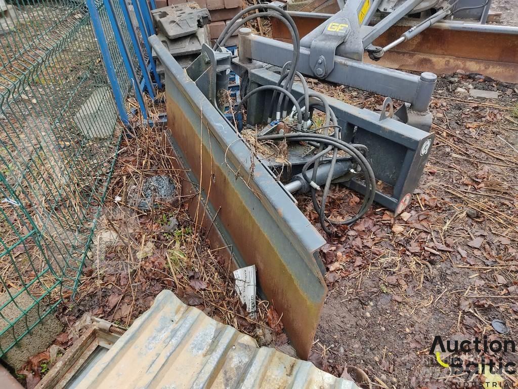 Kovaco 88N181 スノーブレードとプラウ