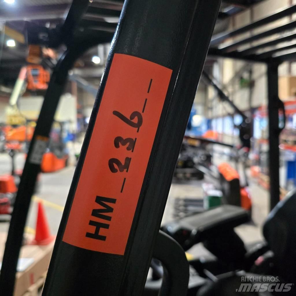 Doosan B 35 X-7 バッテリーフォークリフト