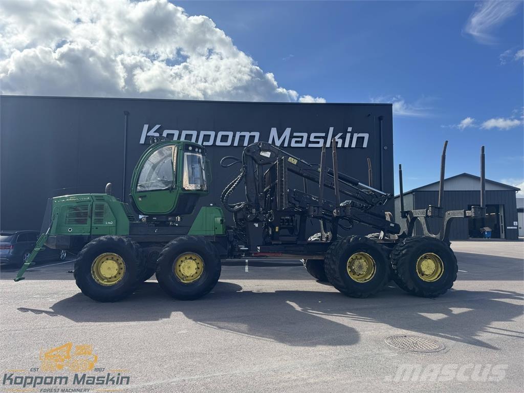 John Deere 1910E フォワーダー