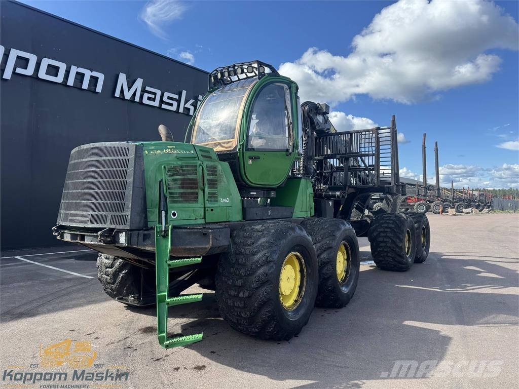 John Deere 1910E フォワーダー