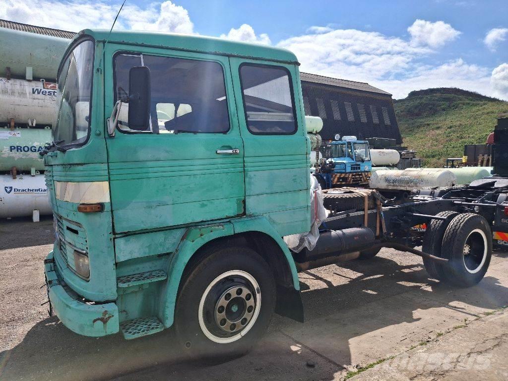 Mercedes-Benz 911 中古トラクターヘッド | トレーラーヘッド