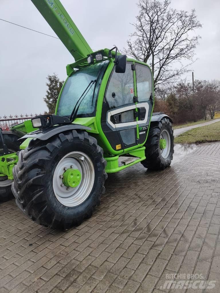 Merlo TF 35.7 農業用テレハンドラー
