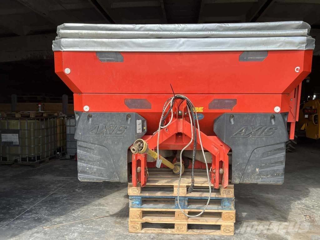 Kuhn 40.1W ミネラル散布機