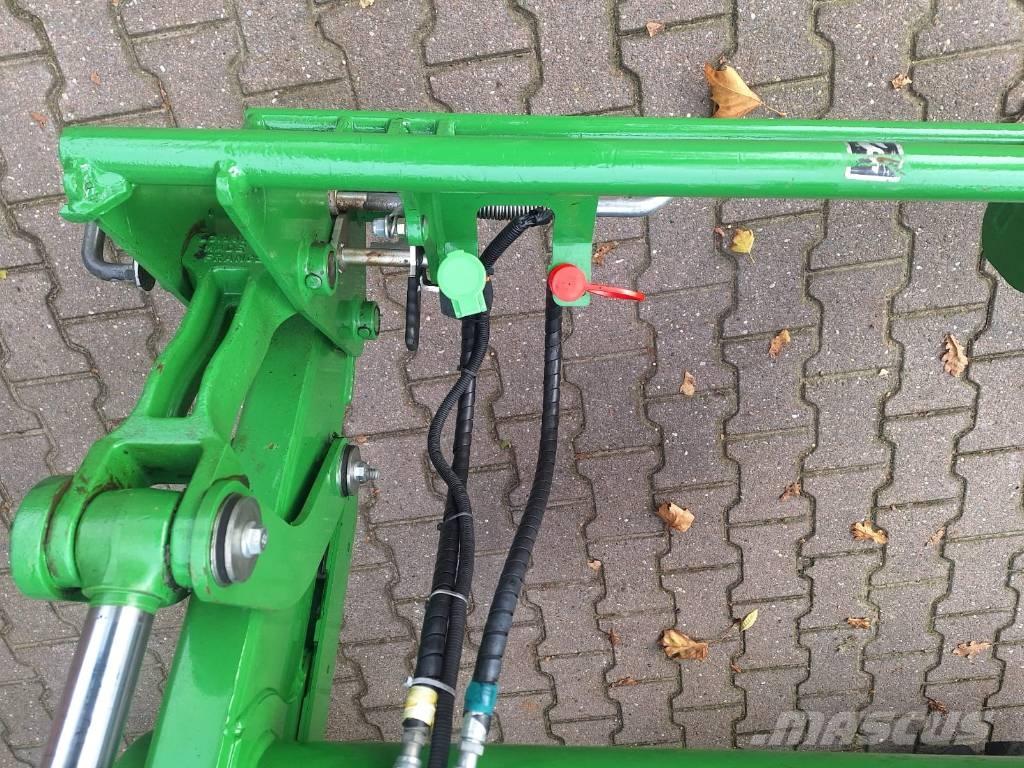 John Deere 5075M トラクター