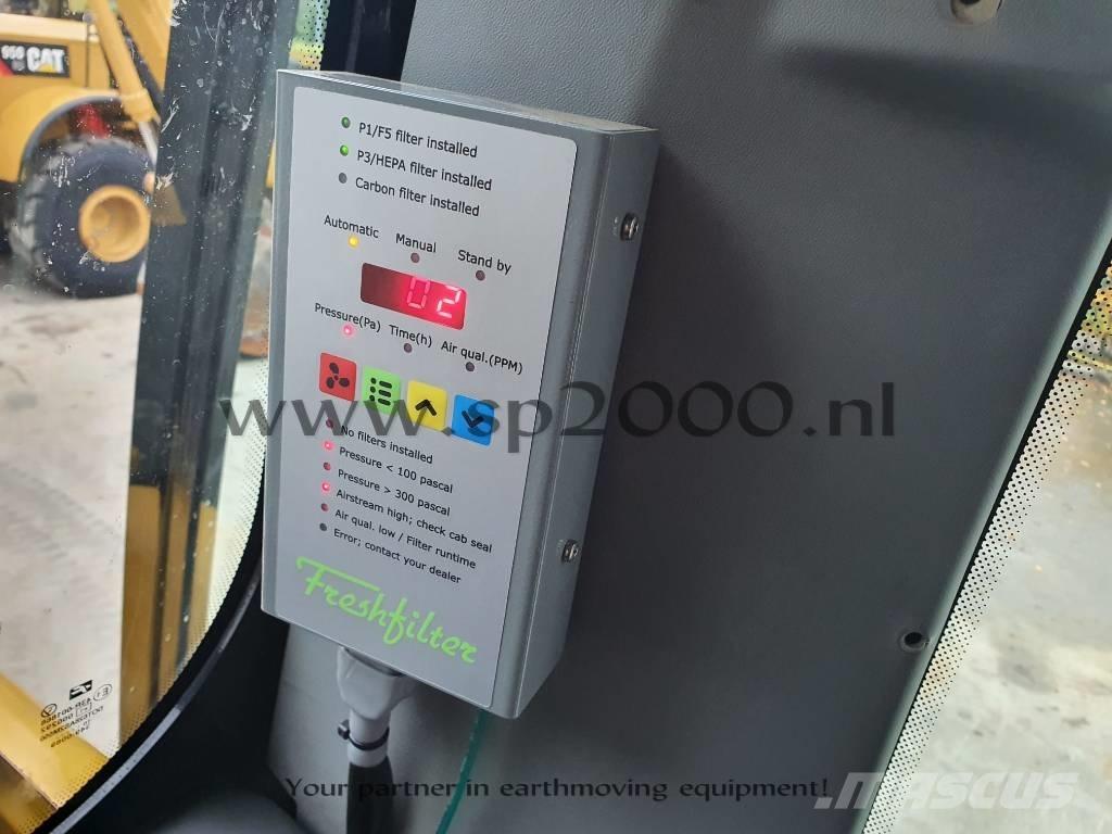 CAT M 316 D ホイール式油圧ショベル（パワーショベル・ユンボ・バックホー）