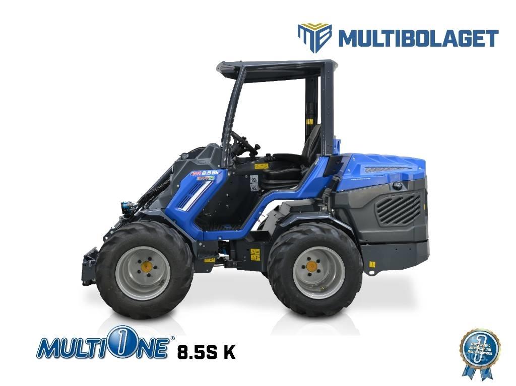 Multione 8.5S K スキッドステアローダー