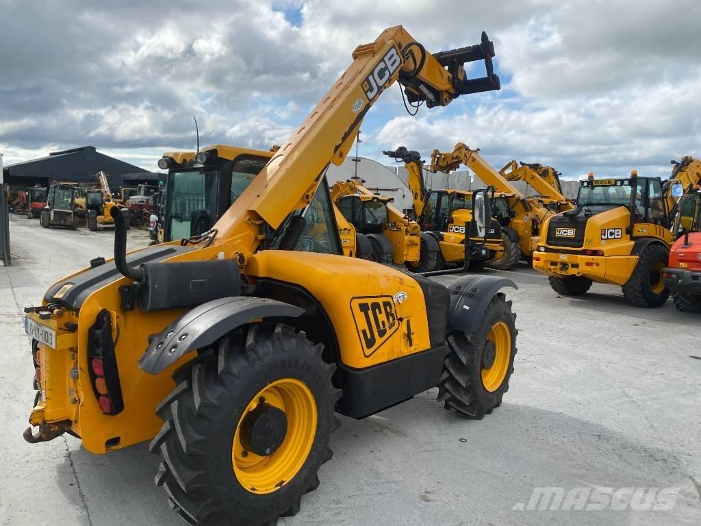 JCB 526-56 農業用テレハンドラー