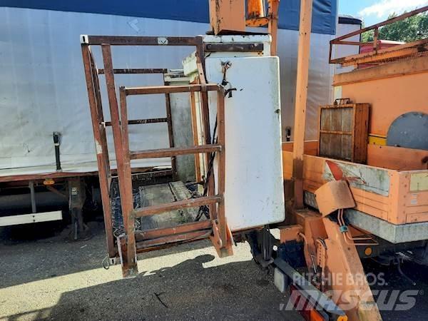 Mercedes-Benz 914 トラック高所作業車
