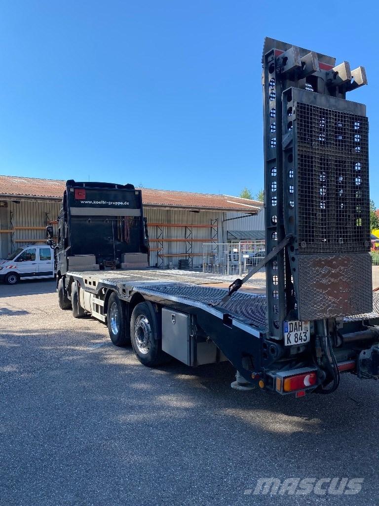 DAF CF 510 平ボディー／ウインチトラック
