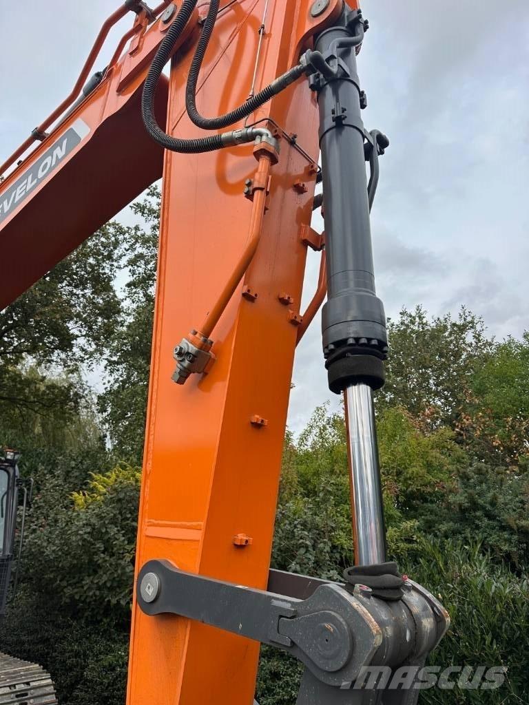 Develon DX 300 LC-7M 大型油圧ショベル12t以上（パワーショベル・ユンボ）