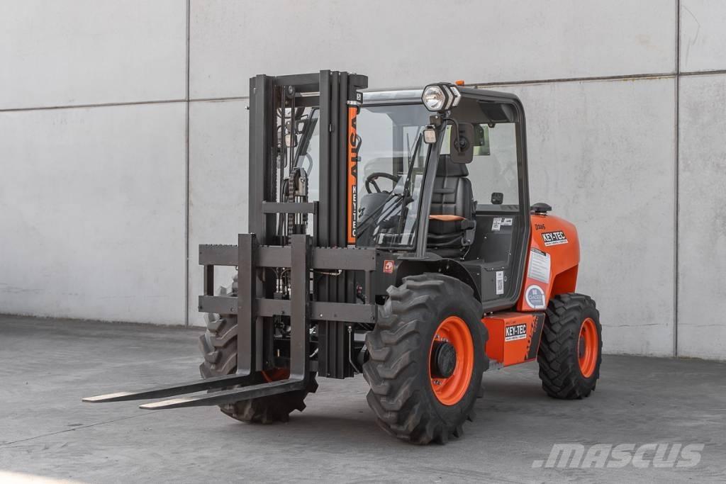 Ausa C 251 H x4 ディーゼル・軽油