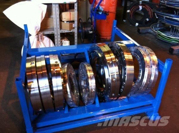  Bogie Bearings 無限軌道、クローラ、履帯