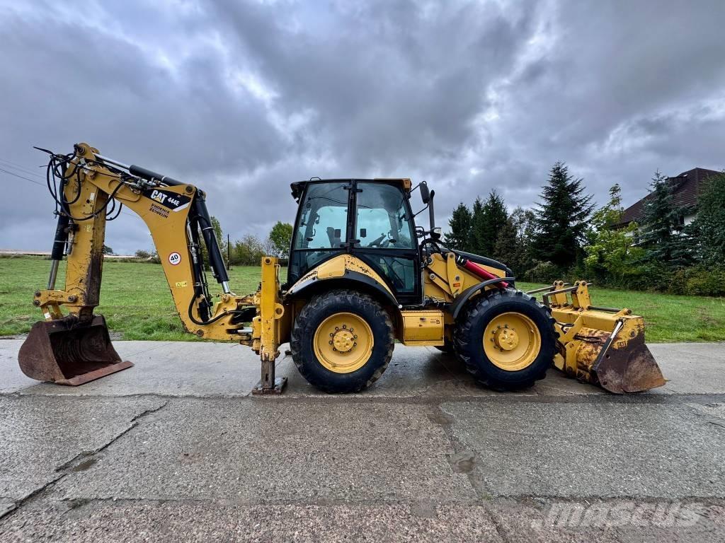 CAT 444 E バックホーローダー