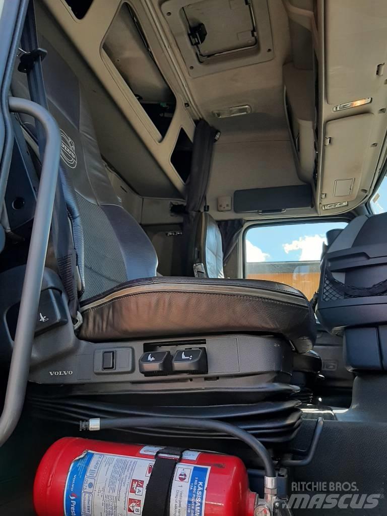 Volvo FH 16 木材トラック