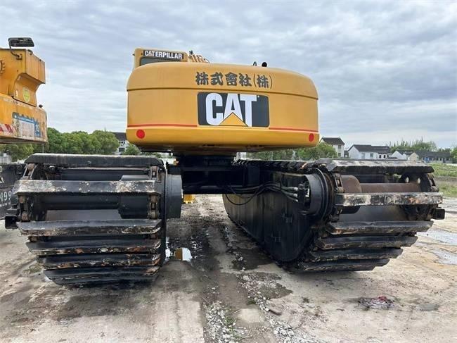 CAT 320 C 水陸両用油圧ショベル、ユンボ