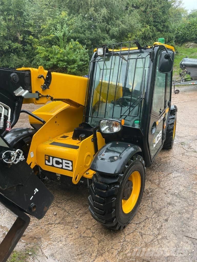 JCB 525-60 テレスコーピックハンドラー