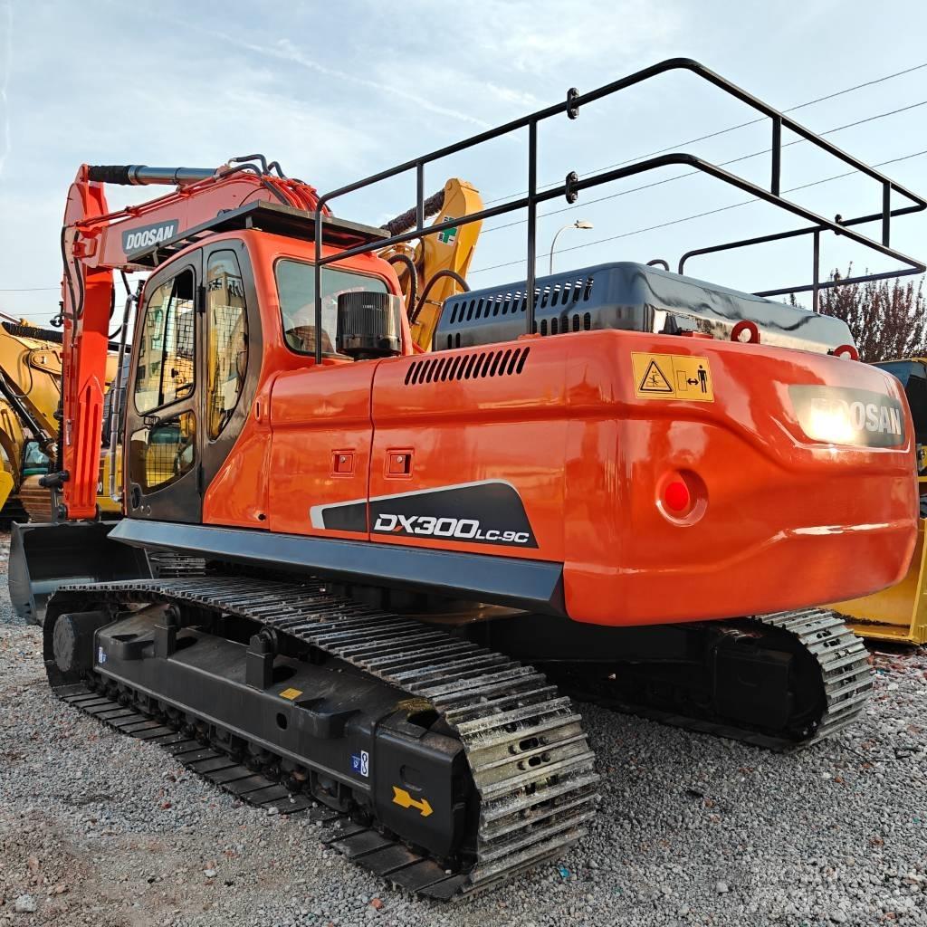 Doosan DX300LC-9C 大型油圧ショベル12t以上（パワーショベル・ユンボ）