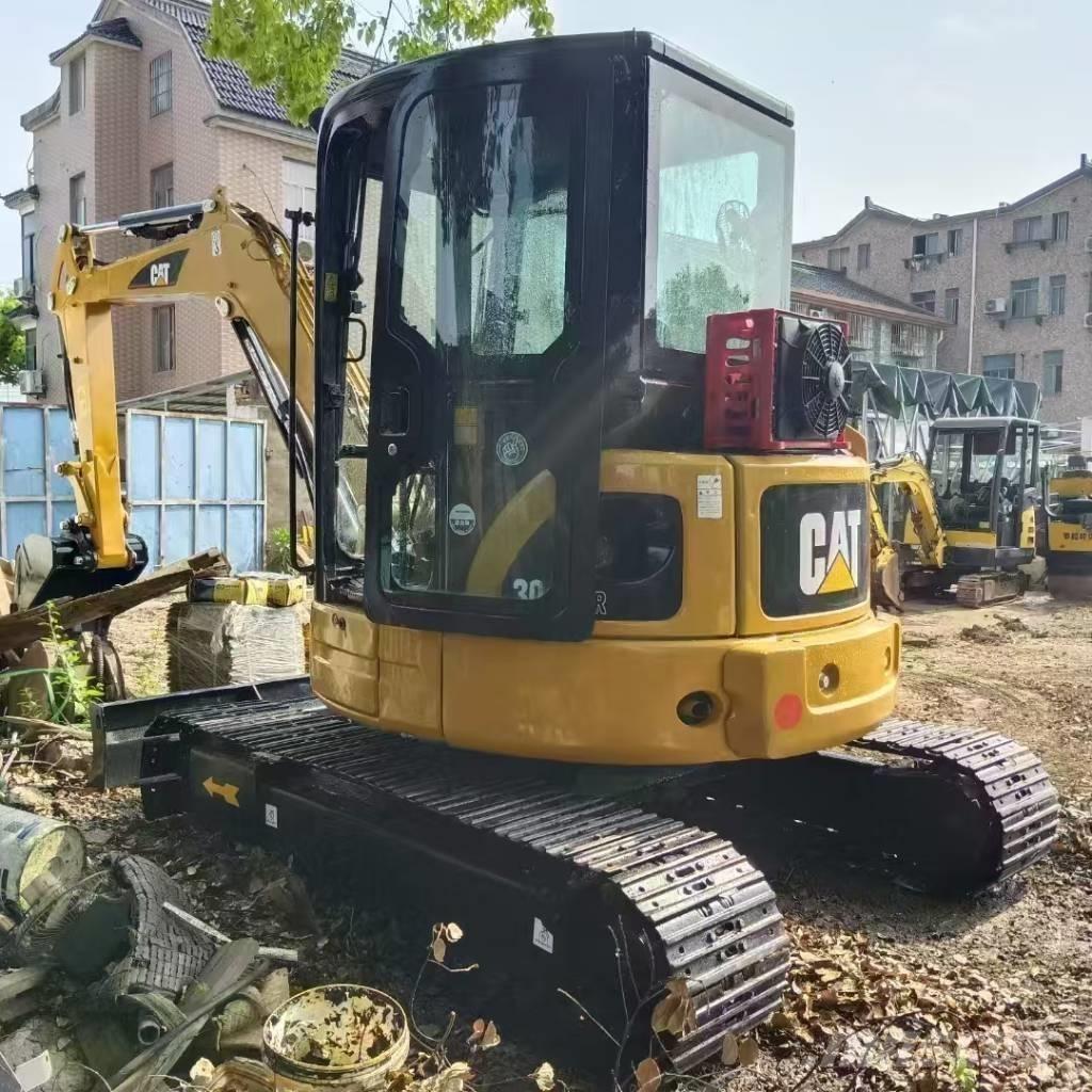 CAT 304CR ミニ油圧ショベル 7t以下（ミニユンボ・ミニディガー）