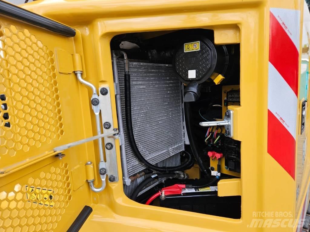 CAT 308 CR 中型油圧ショベル 7ｔ-12ｔ（ユンボ・パワーショベル・バックホー）