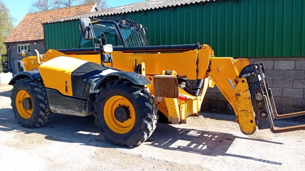 JCB 540-140 テレスコーピックハンドラー