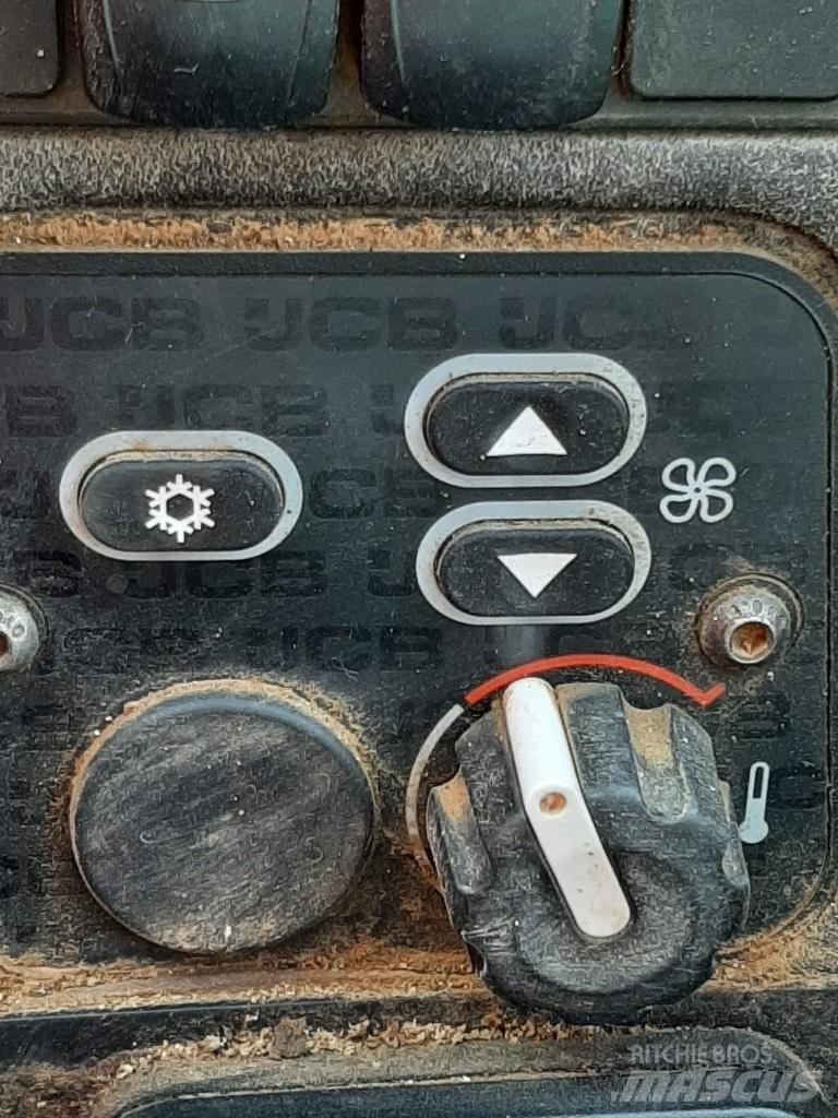 JCB 540-140 テレスコーピックハンドラー