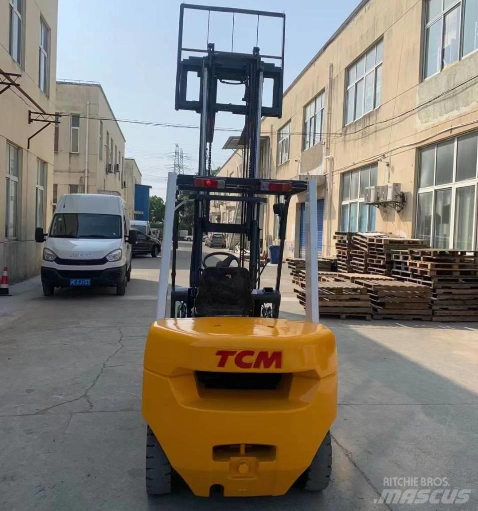 TCM FD 30 ディーゼル・軽油