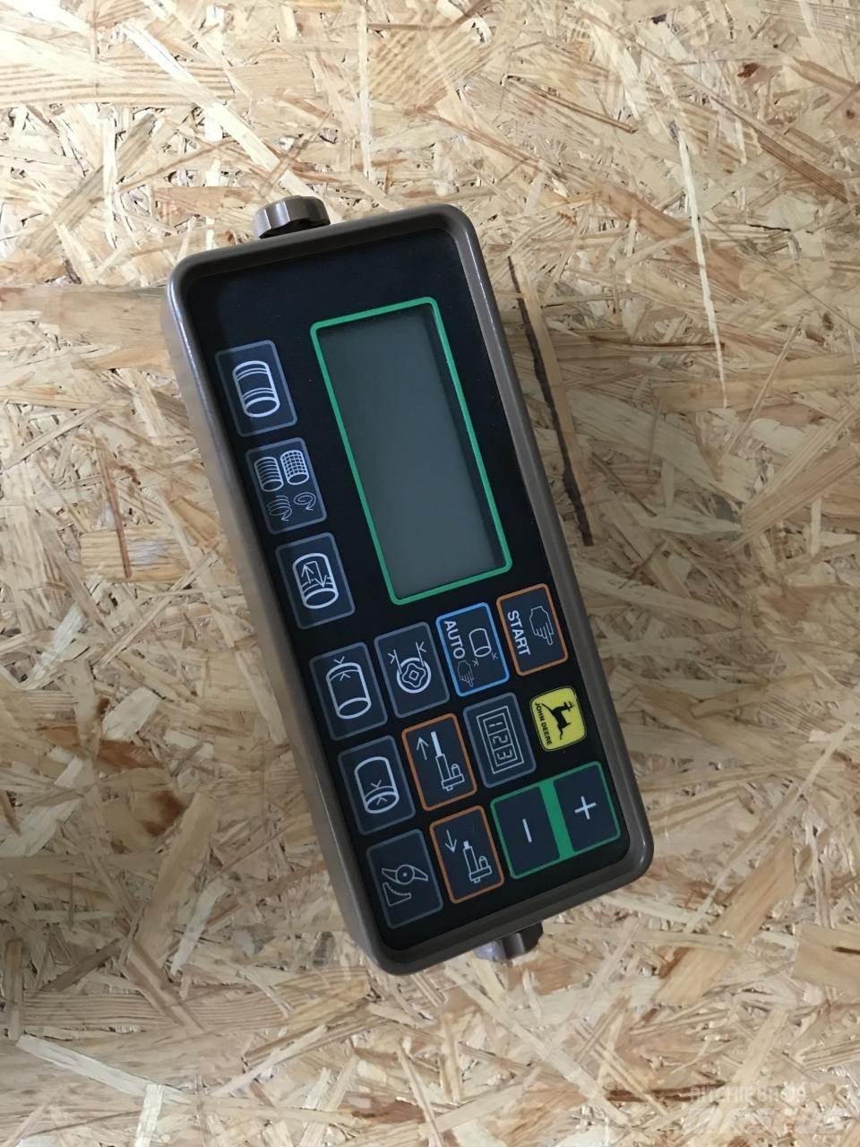 John Deere 590 スクエアベーラー