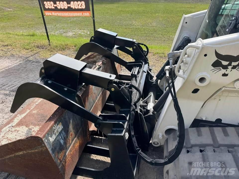 Bobcat T 750 スキッドステアローダー