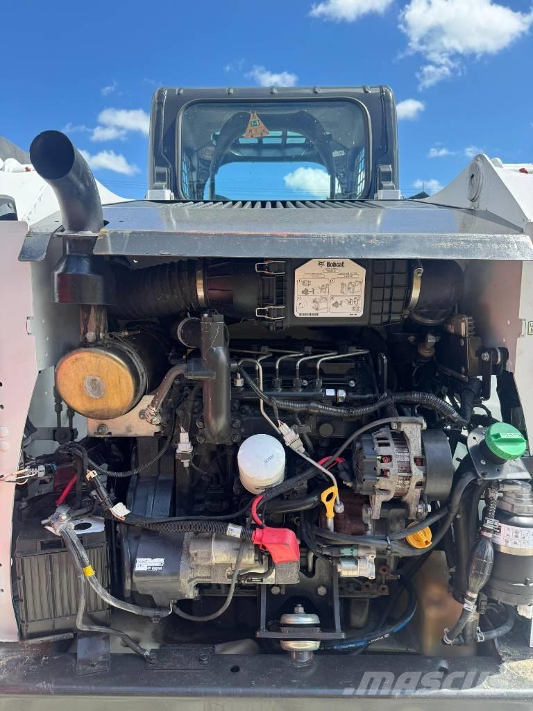 Bobcat T 550 スキッドステアローダー