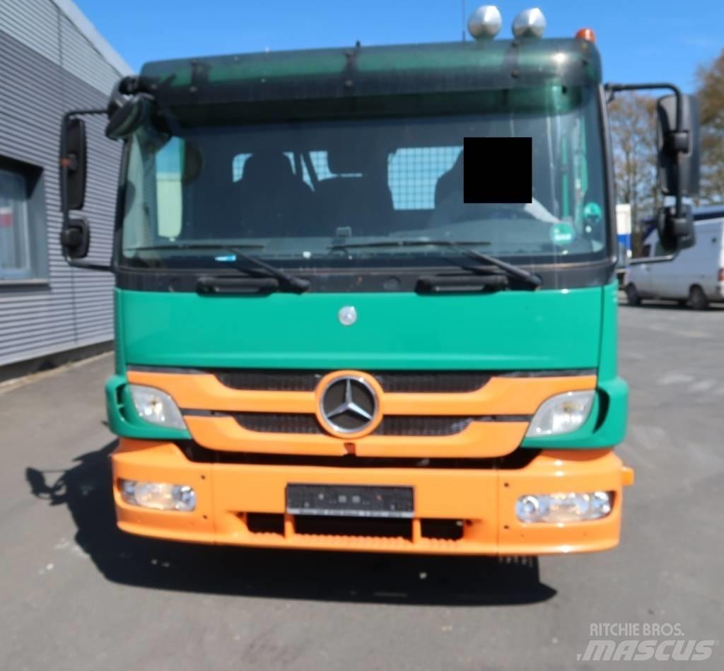 Mercedes-Benz 822 L ピックアップ／ドロップサイド