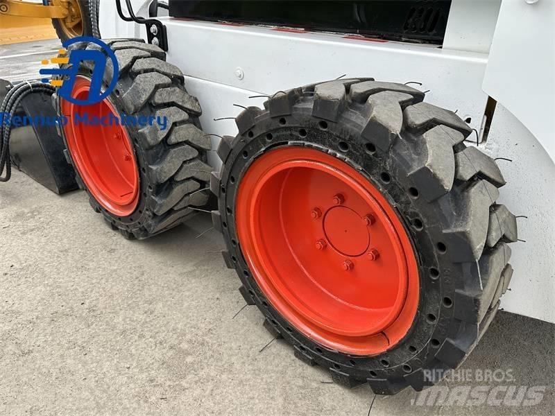 Bobcat S 16 スキッドステアローダー