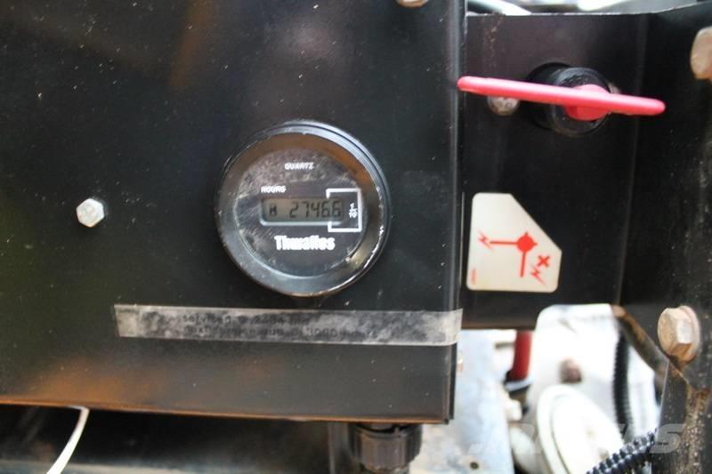 Thwaites 3 ton サイト　ダンプ