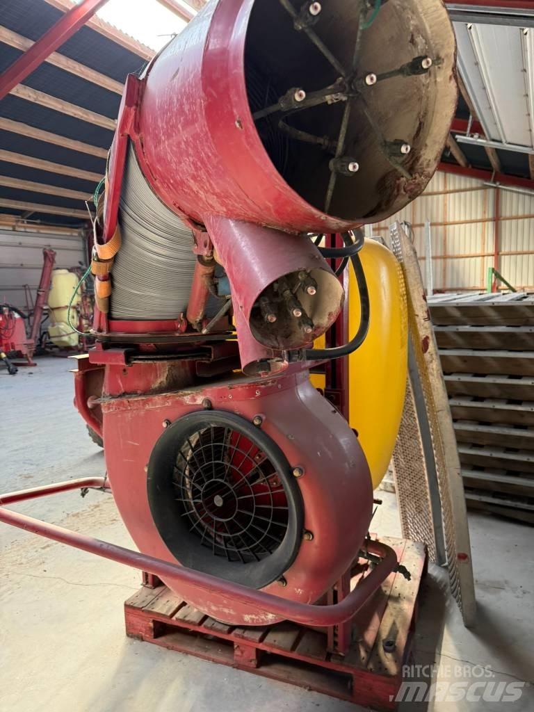 Hardi 600 SVCO マウント型噴霧器