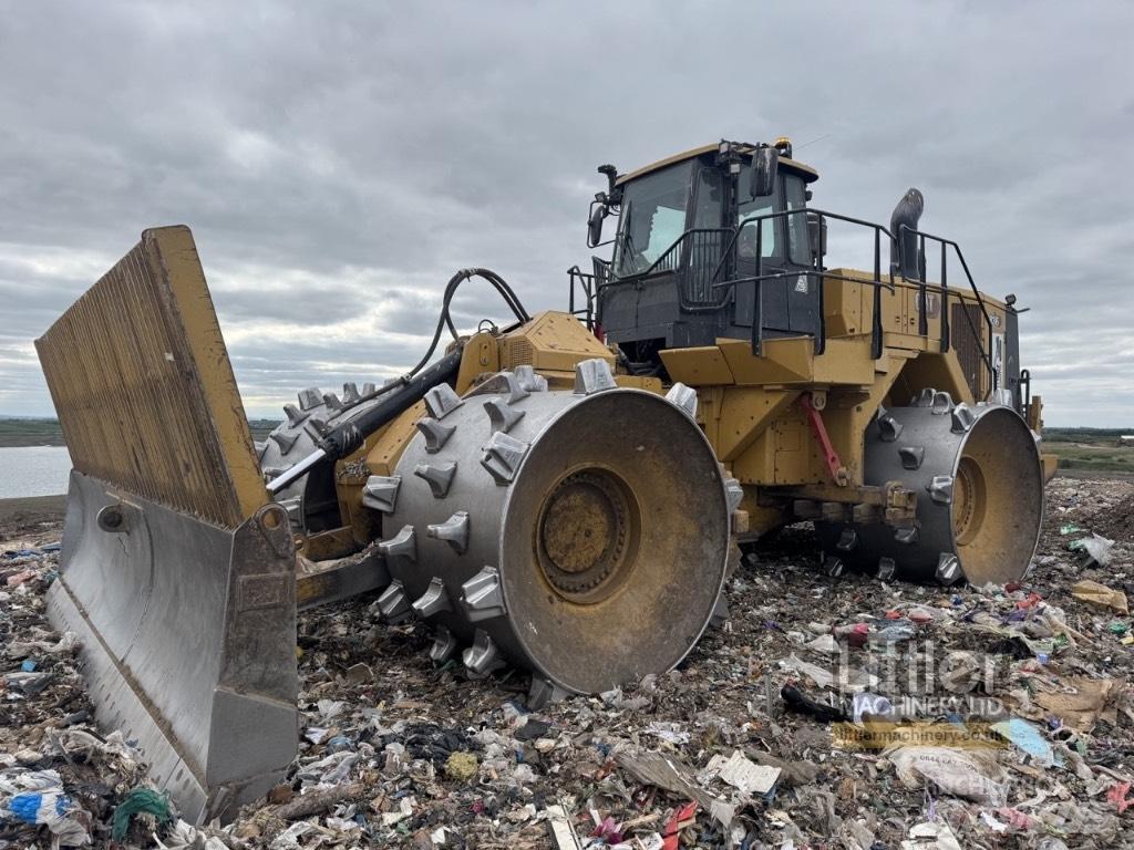 CAT 836 廃棄物コンパクター