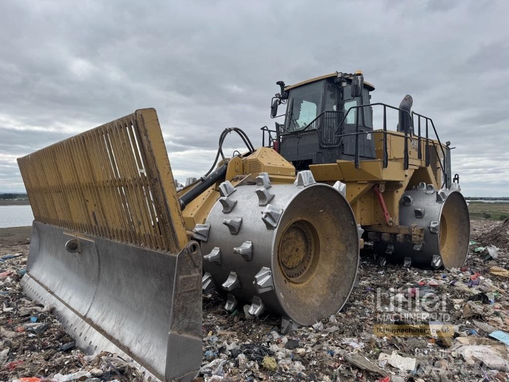 CAT 836 廃棄物コンパクター