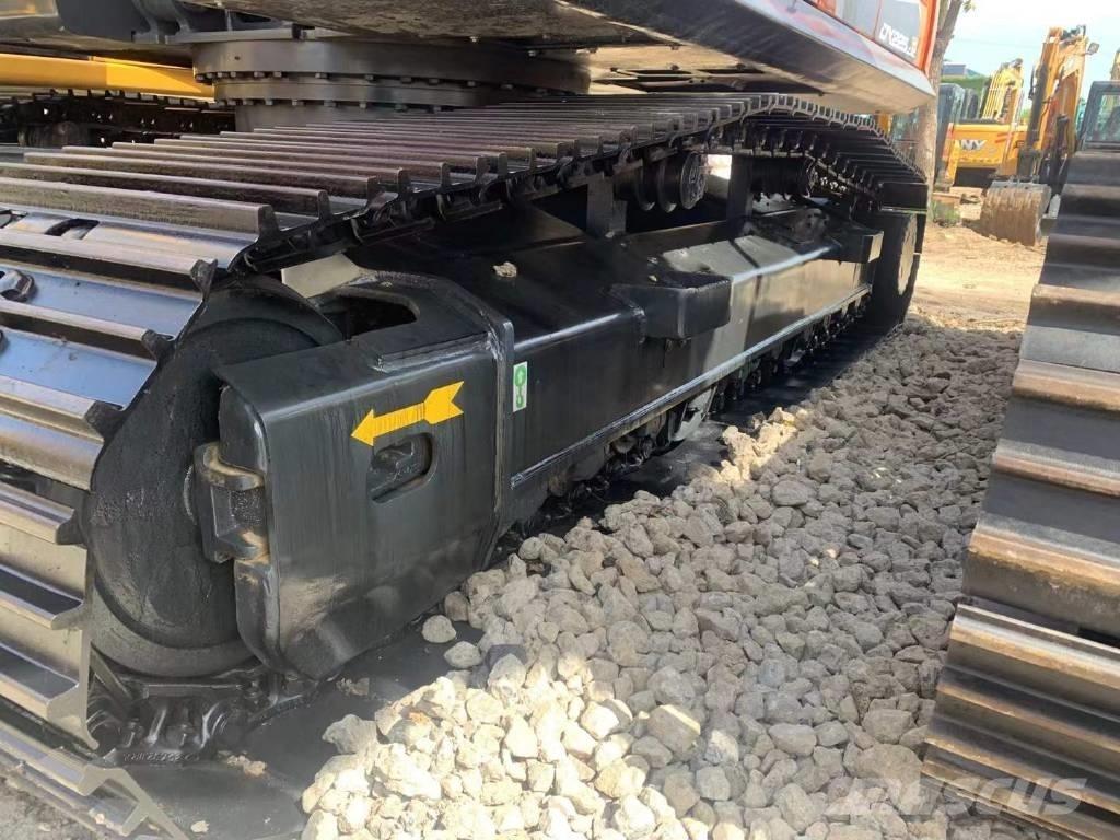 Doosan DX 225 大型油圧ショベル12t以上（パワーショベル・ユンボ）