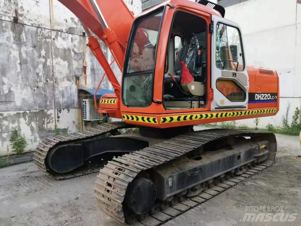 Doosan DH 220 LC-7 大型油圧ショベル12t以上（パワーショベル・ユンボ）