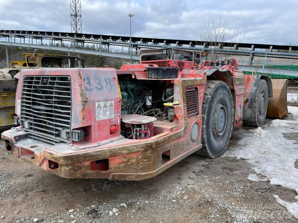 Sandvik LH 410 地下ローダー