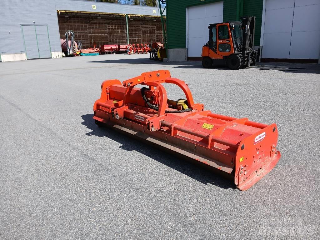 Maschio Bisonte 300 モアー