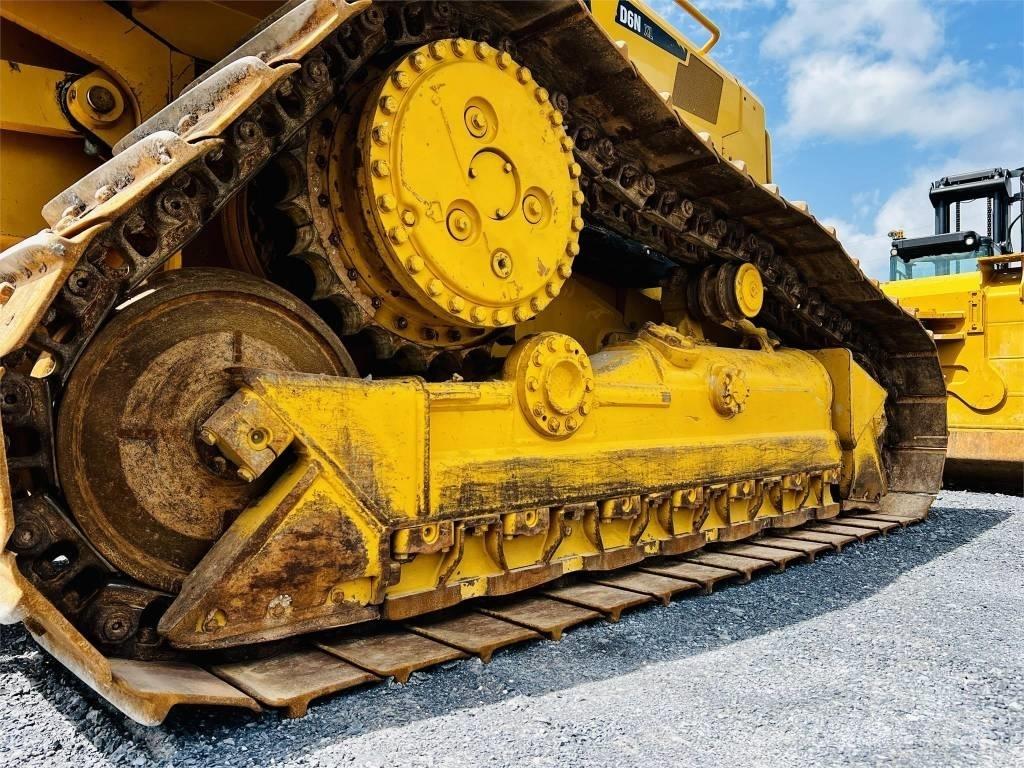 CAT D 6 N XL ブルドーザー