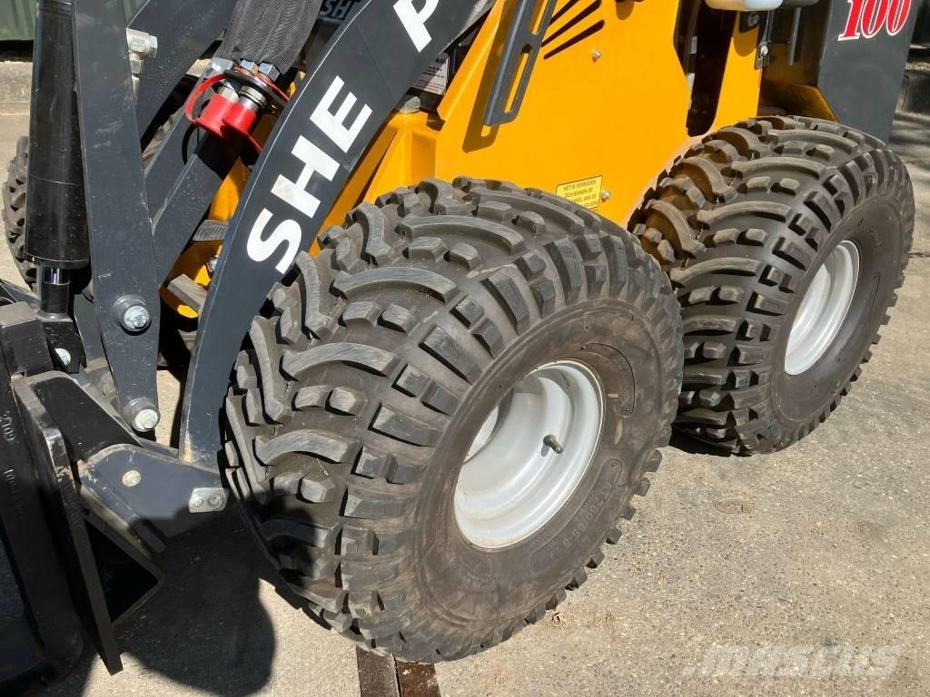 Sherpa 100 スキッドステアローダー