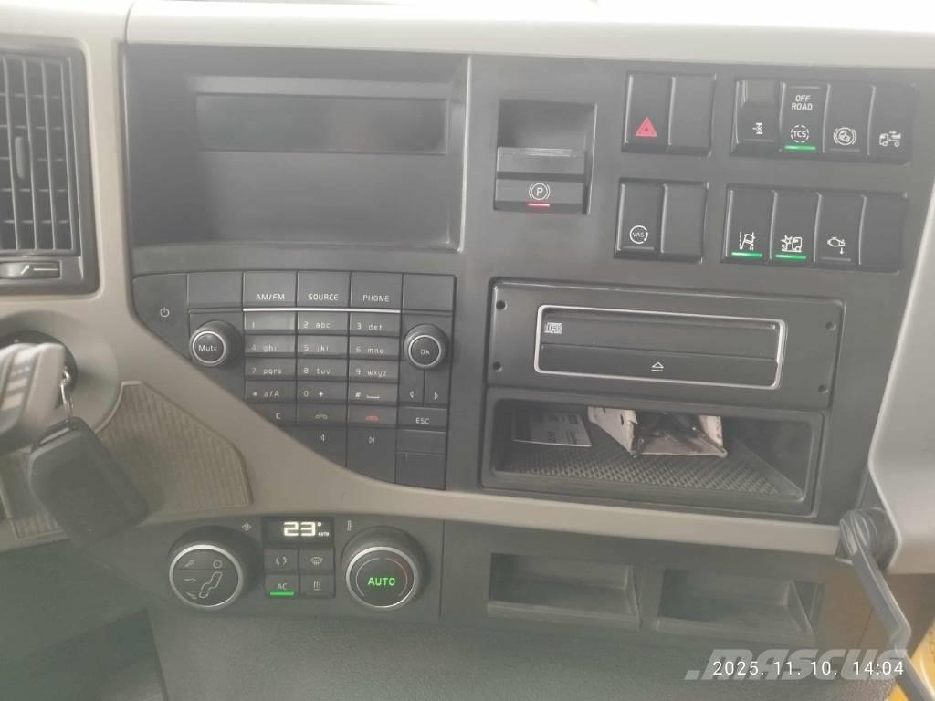 Volvo VTA3T 中古トラクターヘッド | トレーラーヘッド