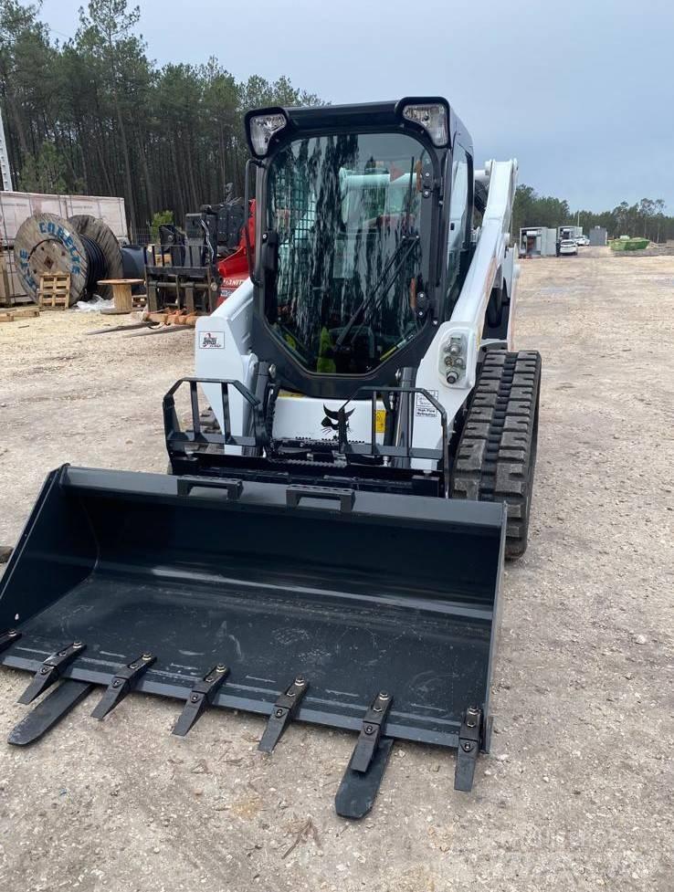 Bobcat T 590 ミニローダー