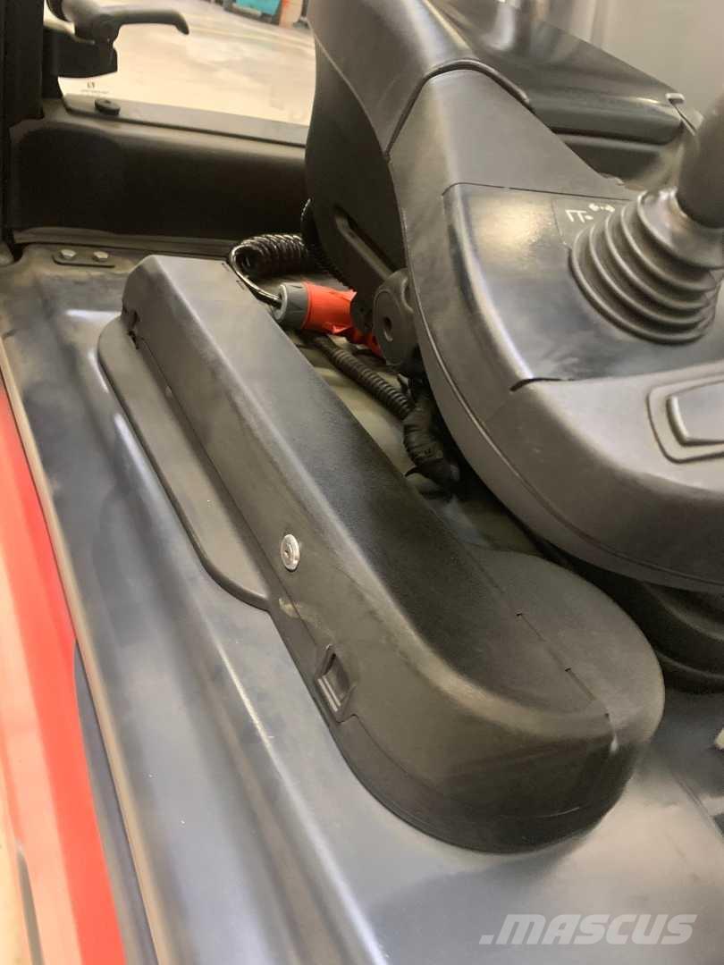 Linde E20L バッテリーフォークリフト