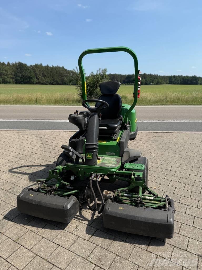 John Deere 2500 E グリーンモア/芝刈り機