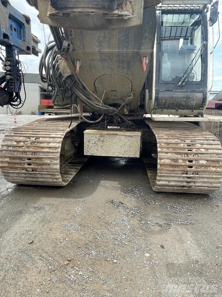 Liebherr LRB 155 杭打ち機