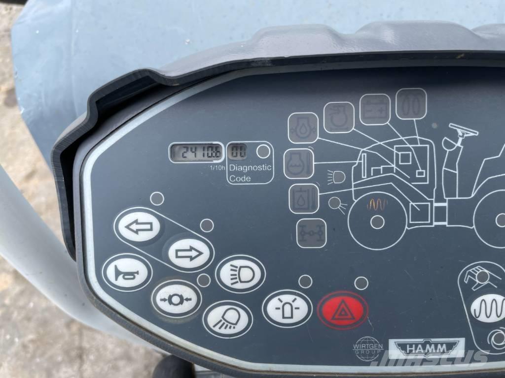 Hamm HD 12 VV タンデムローラ