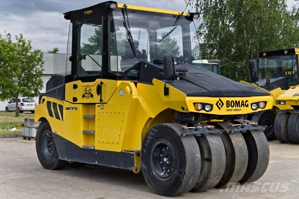 Bomag BW 28 RH タイヤローラ