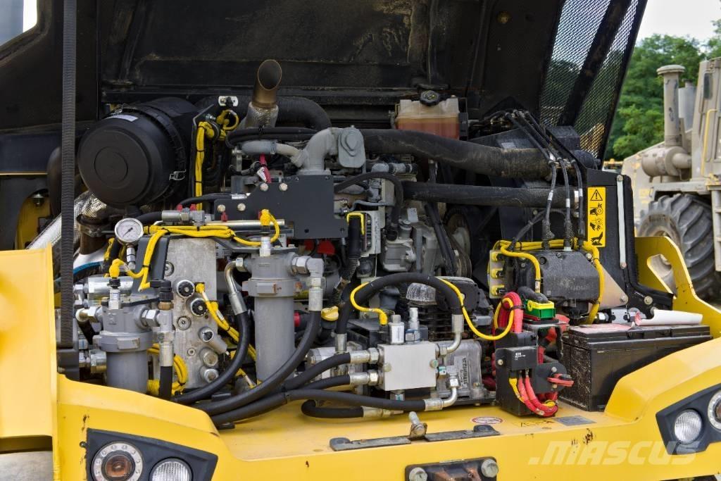Bomag BW 28 RH タイヤローラ